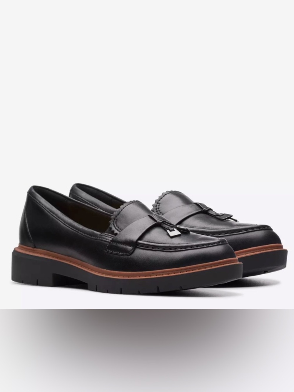 Like new Clarks Westlynn Bella Black Leather Tassel Loafers Brown Welt US 8.5